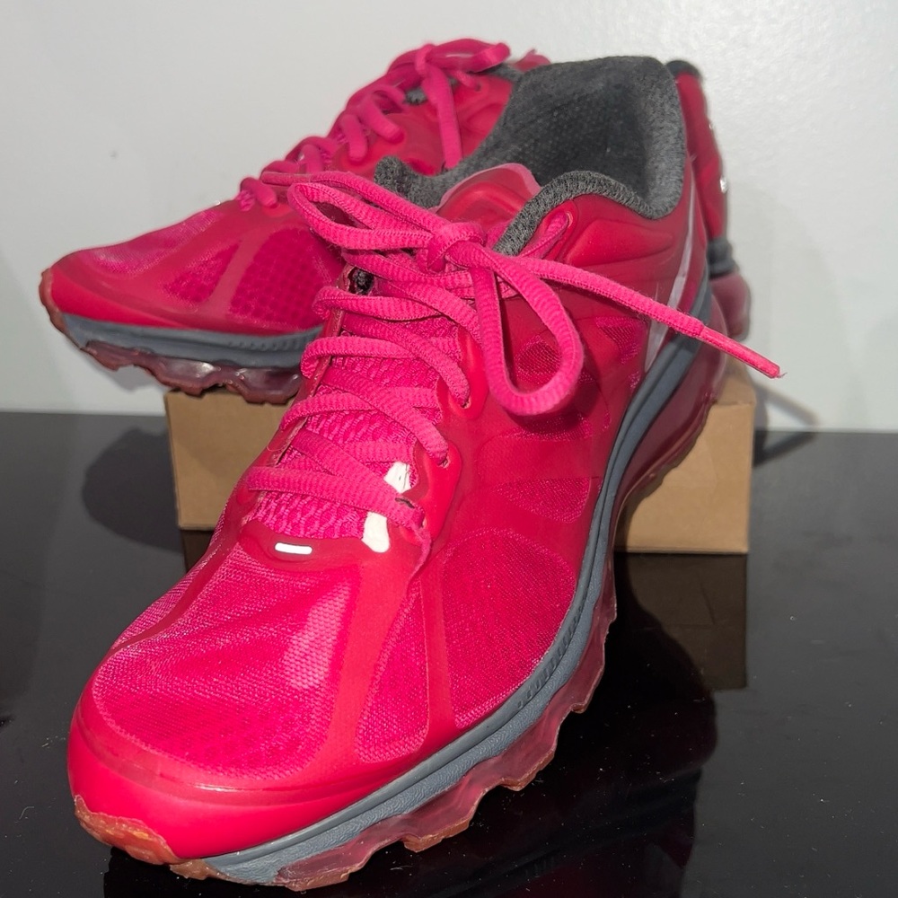 Nike Airmax Fireberry Pink Women's Vibrant Pink Athletic Shoes